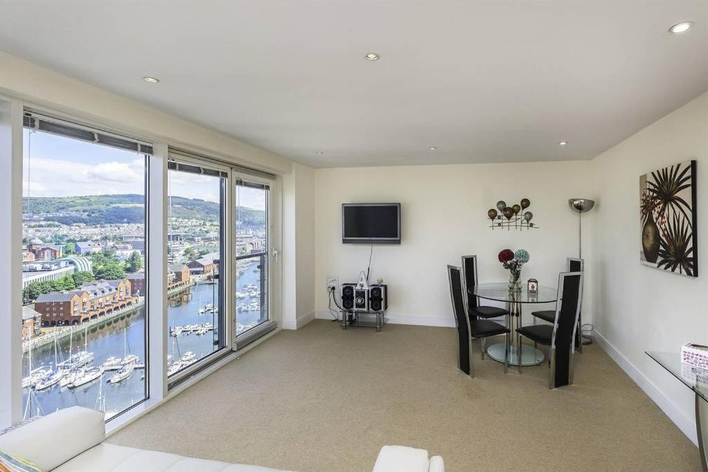 Ferienwohnung Beach On The Doorstep Meridian Tower Marina Swansea Exterior foto